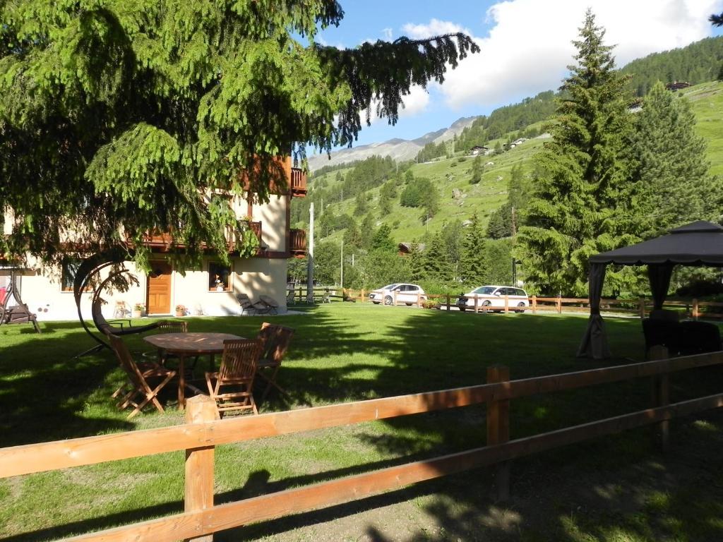 Villa Americana Chambres d'Hotes Champoluc Exterior foto