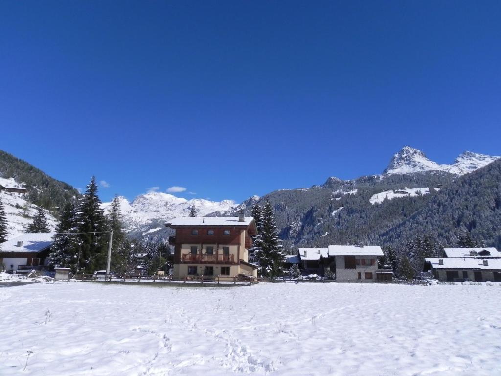 Villa Americana Chambres d'Hotes Champoluc Exterior foto