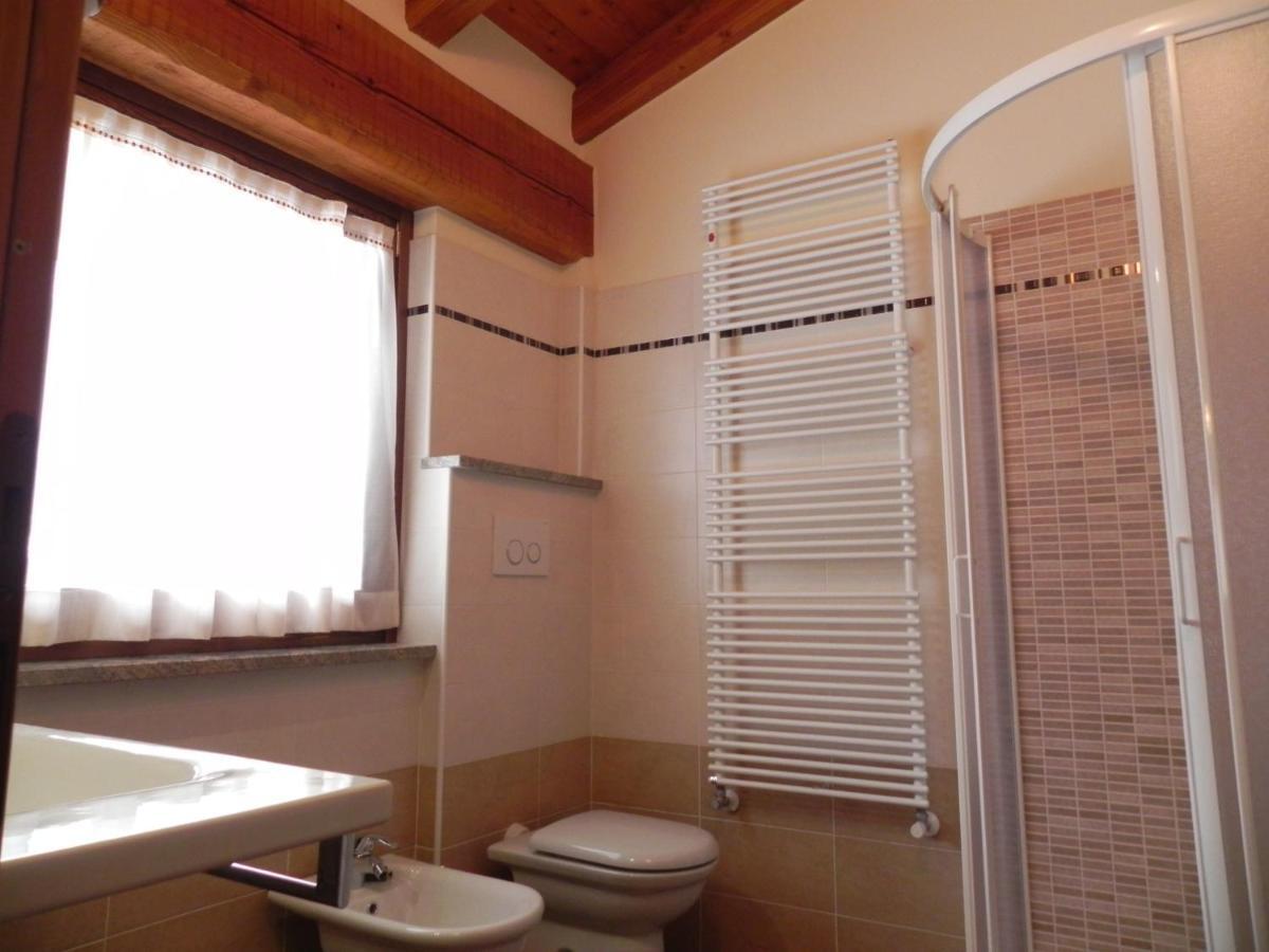 Villa Americana Chambres d'Hotes Champoluc Habitación foto